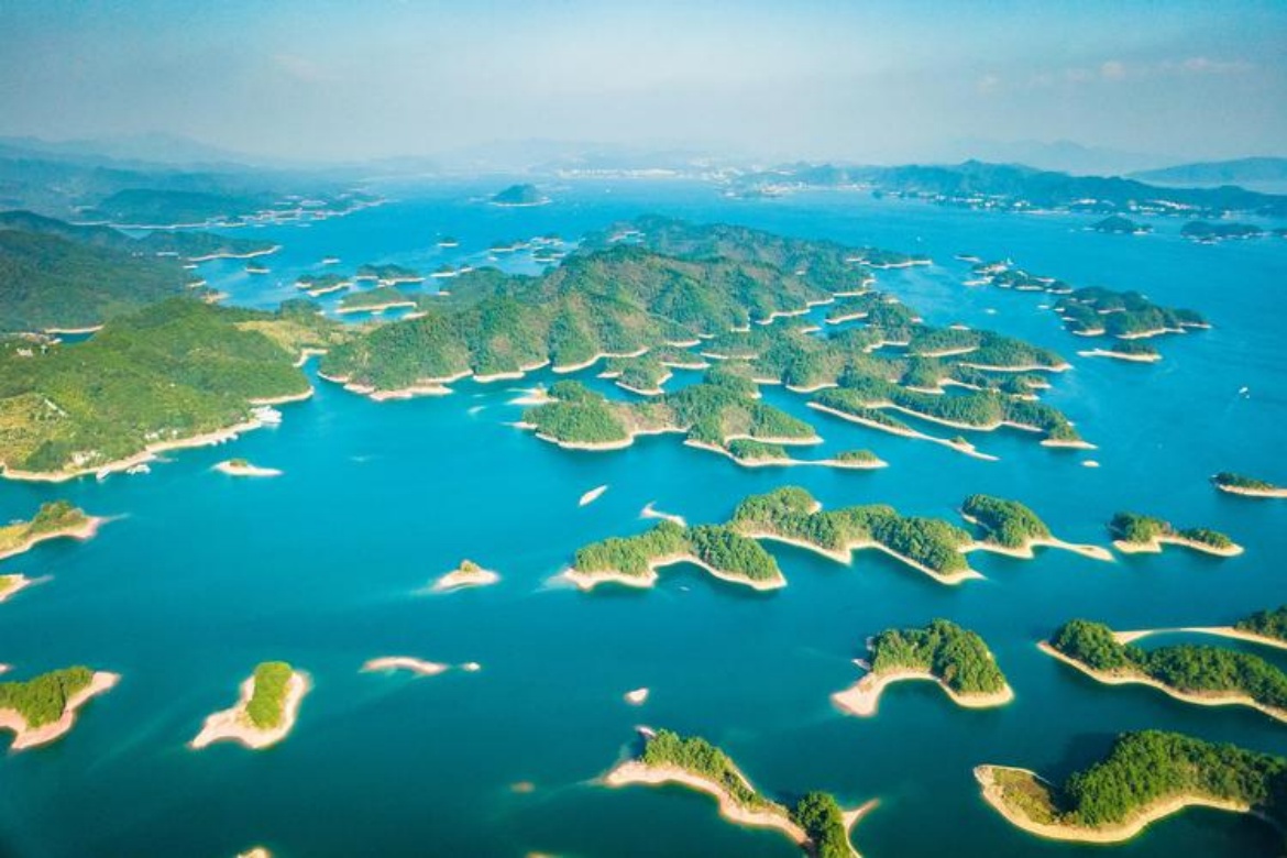 Thousand Island Lake